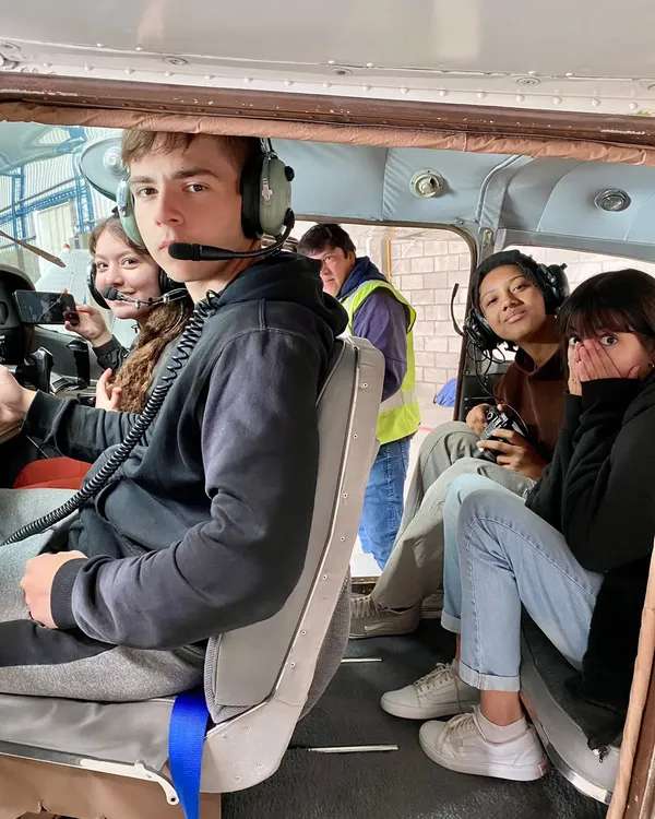 WhatsApp Image 2023-11-11 at 21.17.49 (1)