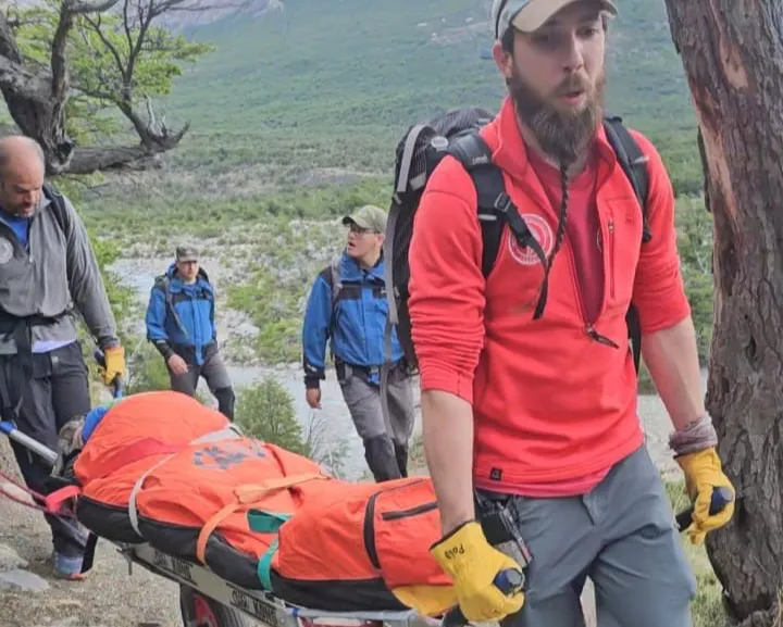 Rescate sendero fitz roy2