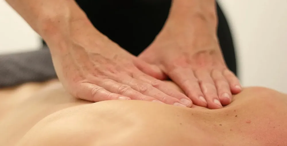 massage-3795691_1920-27844811