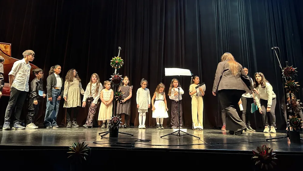 PHOTO-2025-12-06-00-33-19