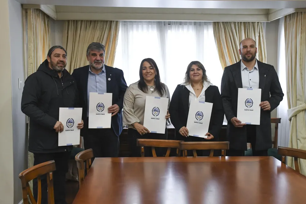 20240531_CV_FIRMA_CONVENIO_INTENDENTES-22