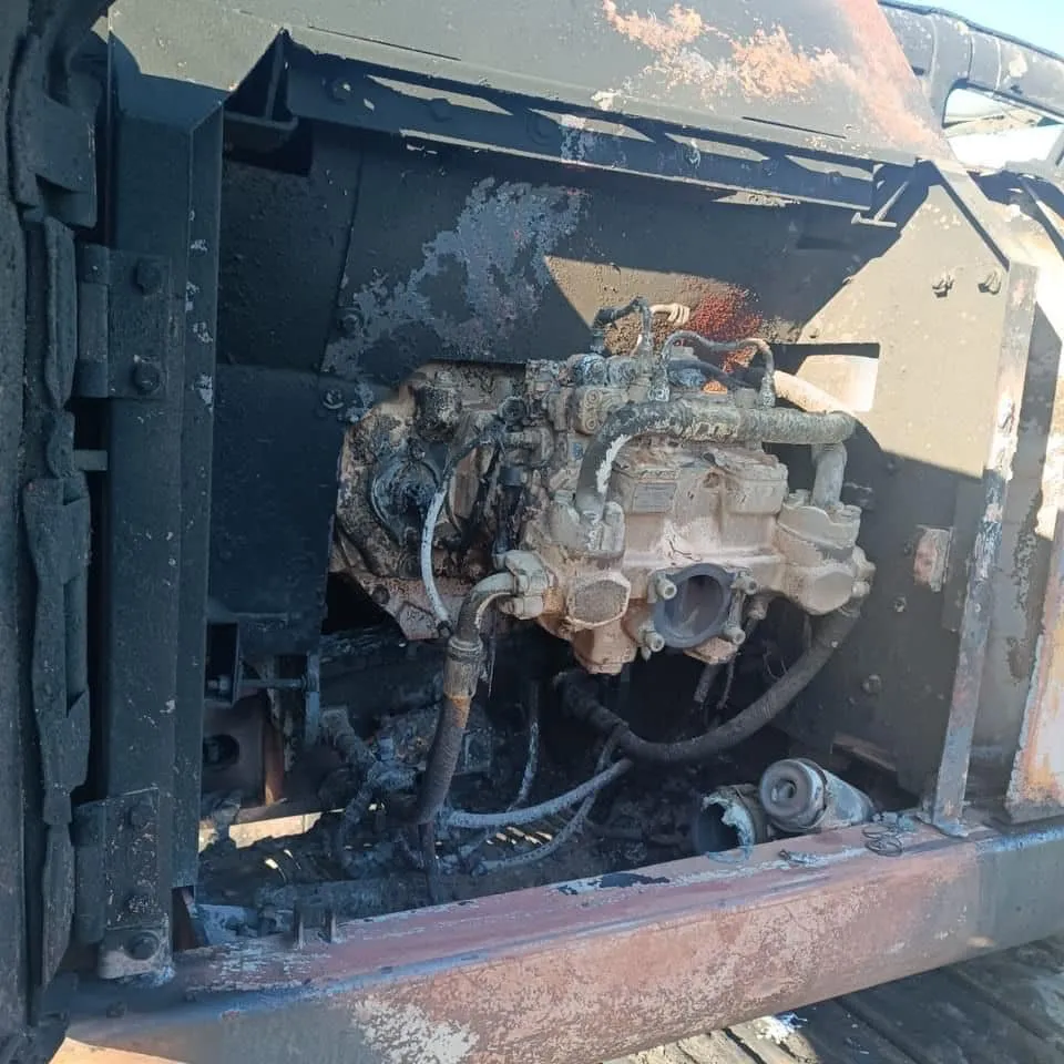 Queman maquina vialidad 4