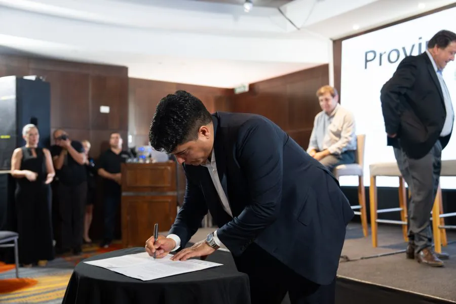 b08368a54f95002bd35dc412182d0dd1_XL