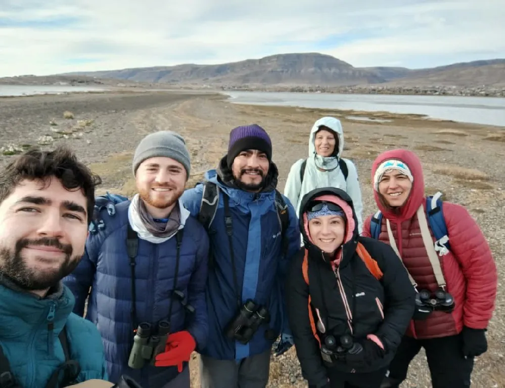 El día sábado 10 de mayo se celebró el Gran Día Mundial   (Global Big Day) de observación de Aves.   Desde temprano, los equipos de Laguna Nimez, Parque Nacional Los Glaciares, Club de Observadores de Aves  (3)
