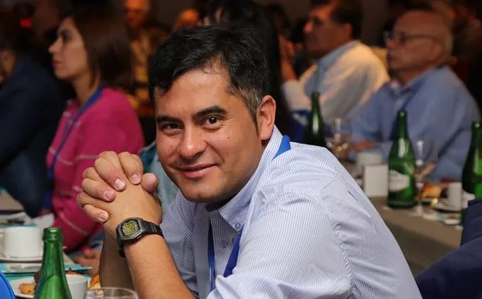 e1281902-2bf0-43cb-bd04-268c8d315848