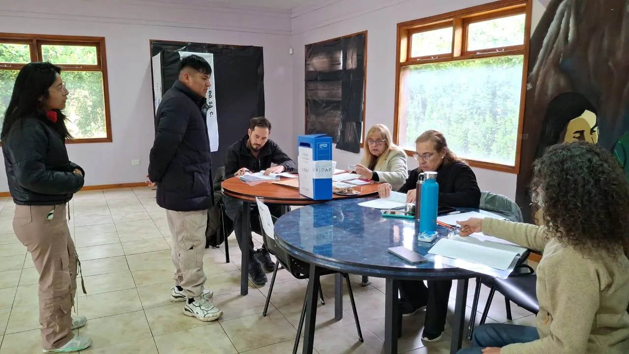 Adosac elecciones congresaes 2025