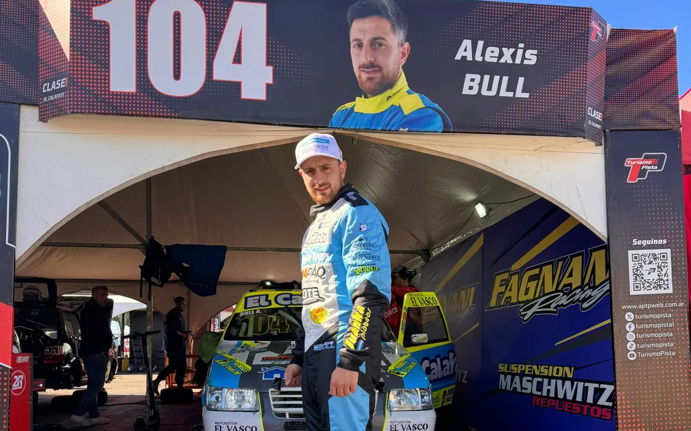 alexis bull