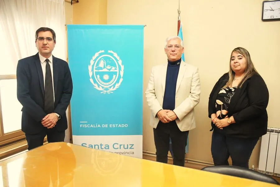 e718c4cc3cf1141266e6a02d03759fb5_XL