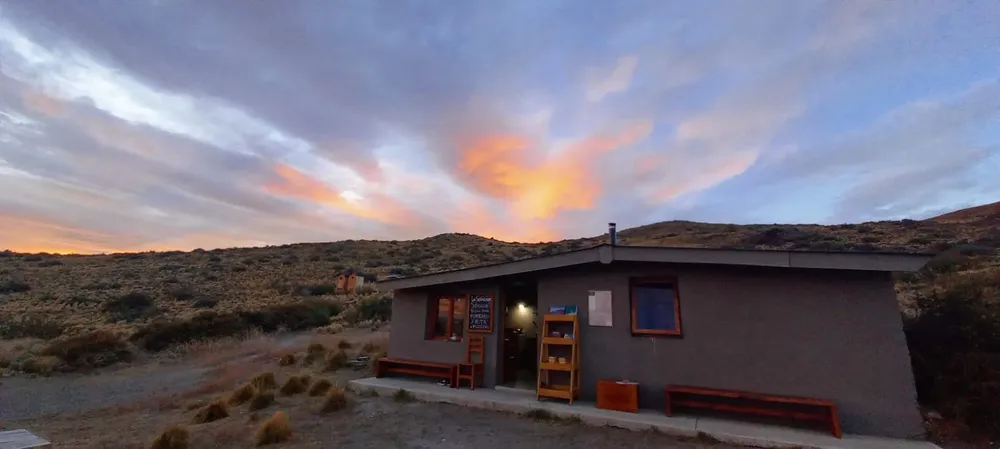 La Señalada_el pequeño refugio de la estepa que enamora a quienes recorren el Parque Patagonia (11)