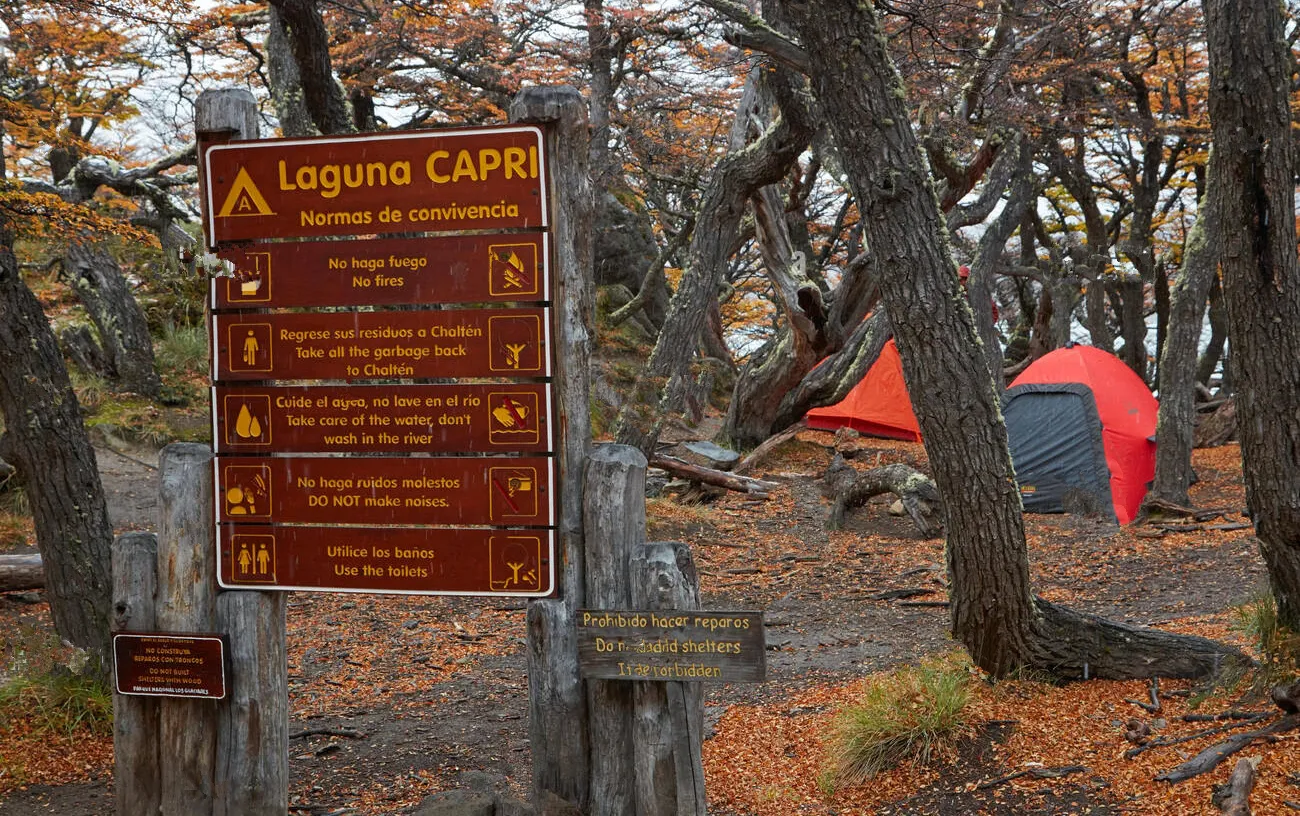 laguna-capri-campsite-on-track-to-laguna-de-los-tres-parque-nacional-KKYHAD