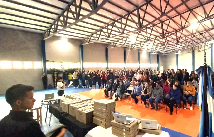 6fc94d8b3e1848aa54a6d4736742a570_XL