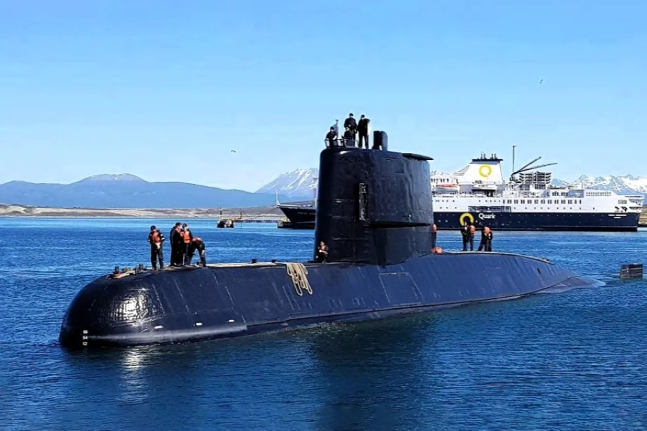 ARA-San-Juan-en-puerto